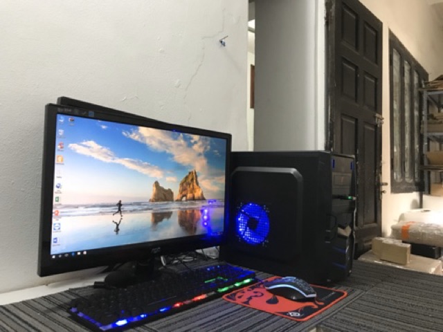 Máy tính bộ CPU intel core i5 2400, RAM 8GB,ổ cứng SSD 120GB, HDD 500GB và Màn hình 22 inch cũ. Tặng bàn phím chuột LED
