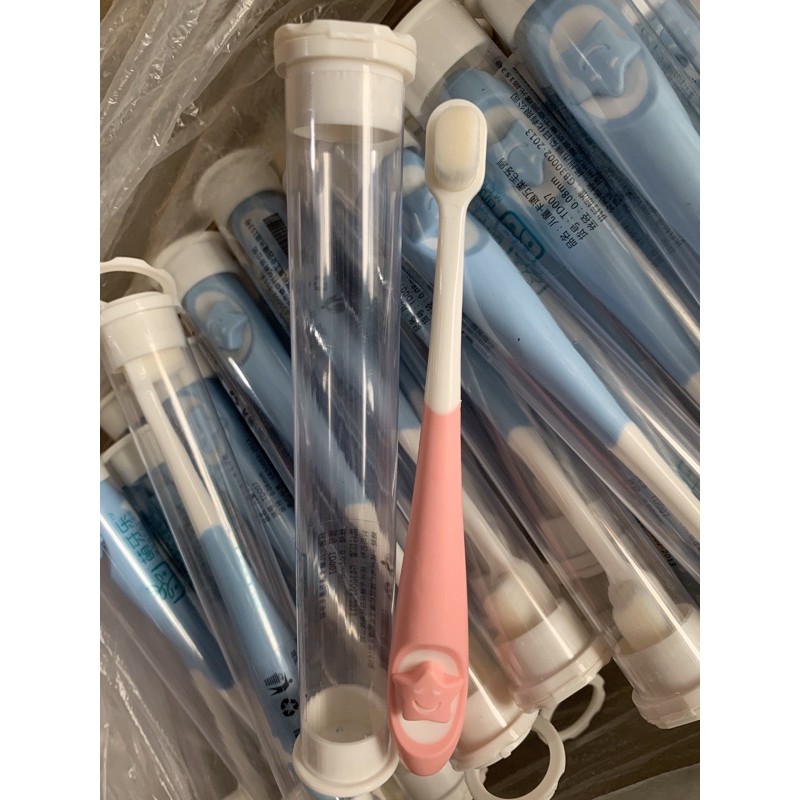 Bàn chải đánh răng sợi lông tơ siêu mềm cho bé hình ngôi sao