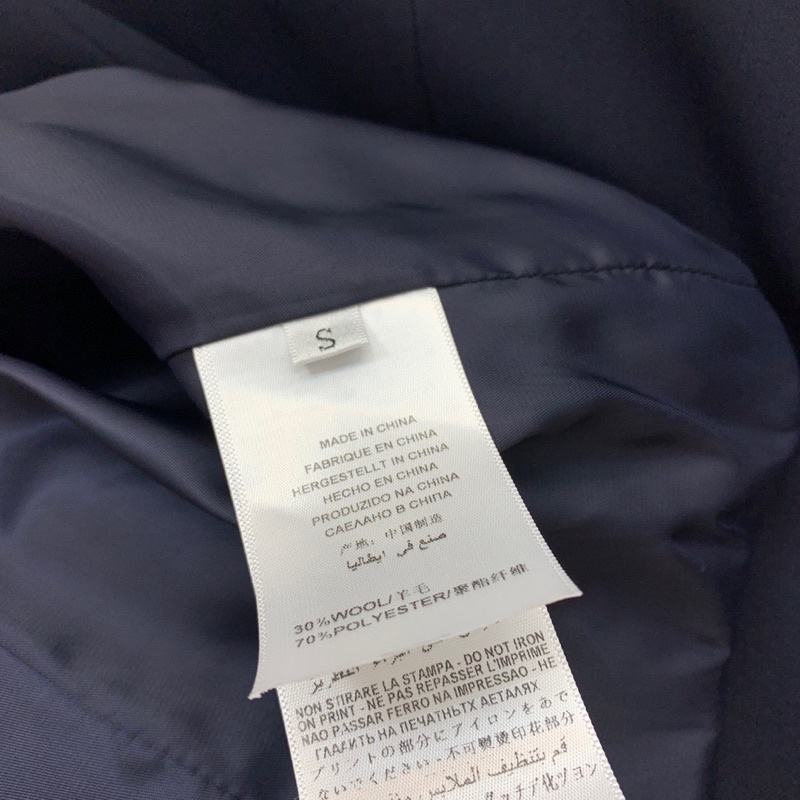 Áo blazer nữ dáng ôm thêu huy hiệu thương hiệu Gucci GC cao cấp | BigBuy360 - bigbuy360.vn