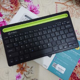 Bàn Phím Bluetooth TITAN - KB02