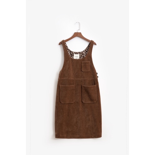 Váy yếm nhung MADELEN túi ốp mix lót trong hoạ tiết hoa | BigBuy360 - bigbuy360.vn