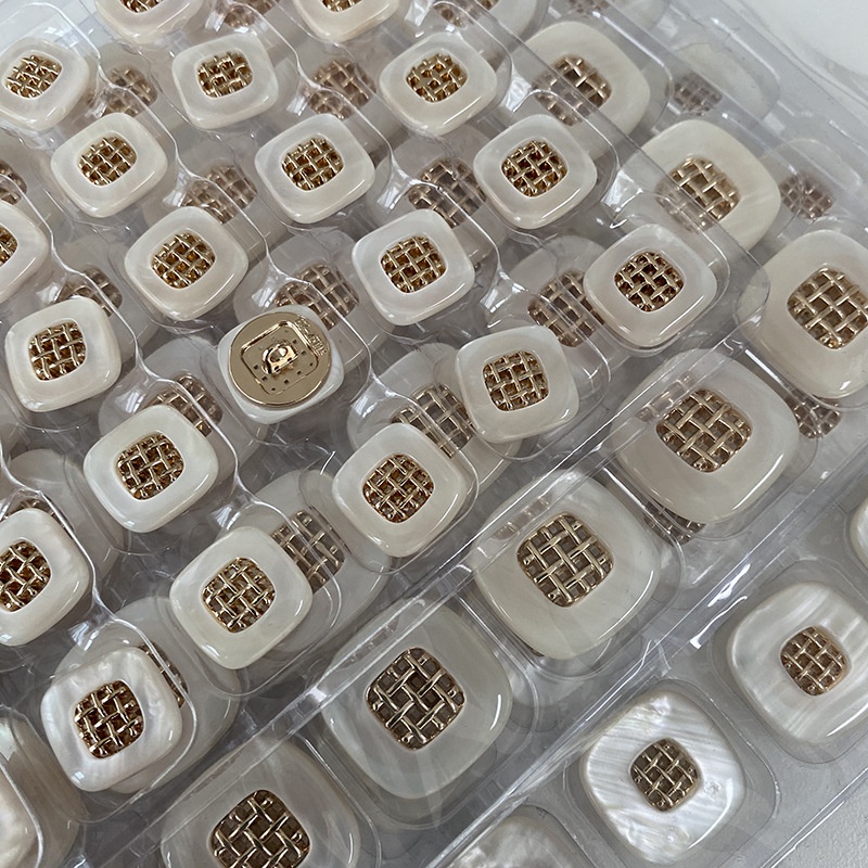 Bộ 5 Nút Áo Khoác Hình Vuông Bằng Kim Loại Đính Ngọc Trai Sang Trọng