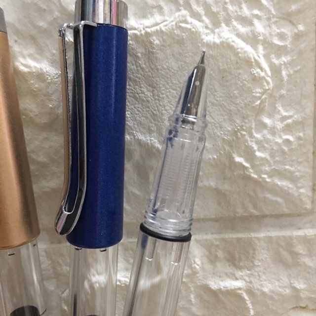 ￼Bút Máy C009 Ngòi Kim Tinh Mài Sẵn Viết Đẹp -Nhẹ