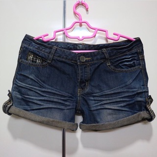 Quần short jeans