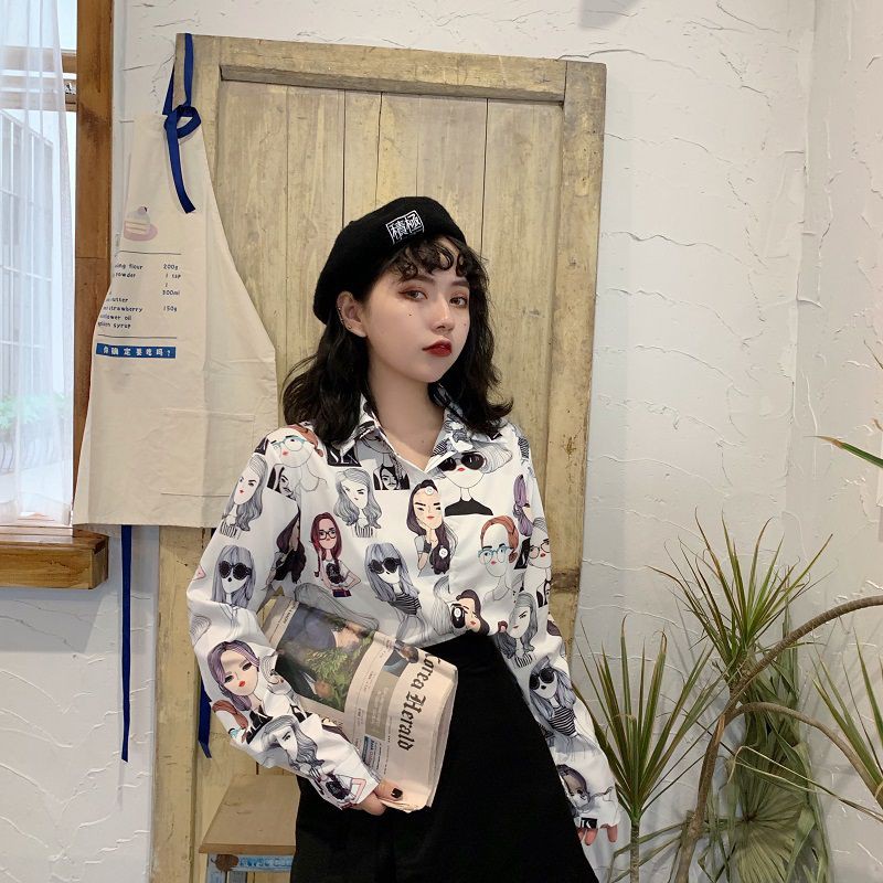 Áo sơ mi cổ bẻ phối nút hoạ tiết hoạt hình đáng yêu retro