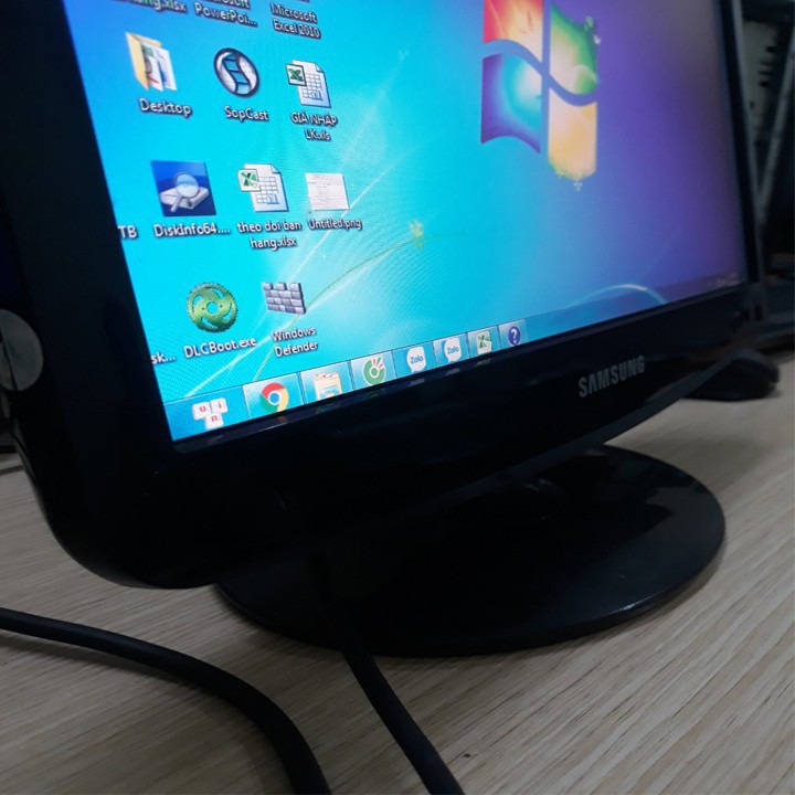 Màn hình máy tính samsung16in wide thanh lý văn phòng | BigBuy360 - bigbuy360.vn