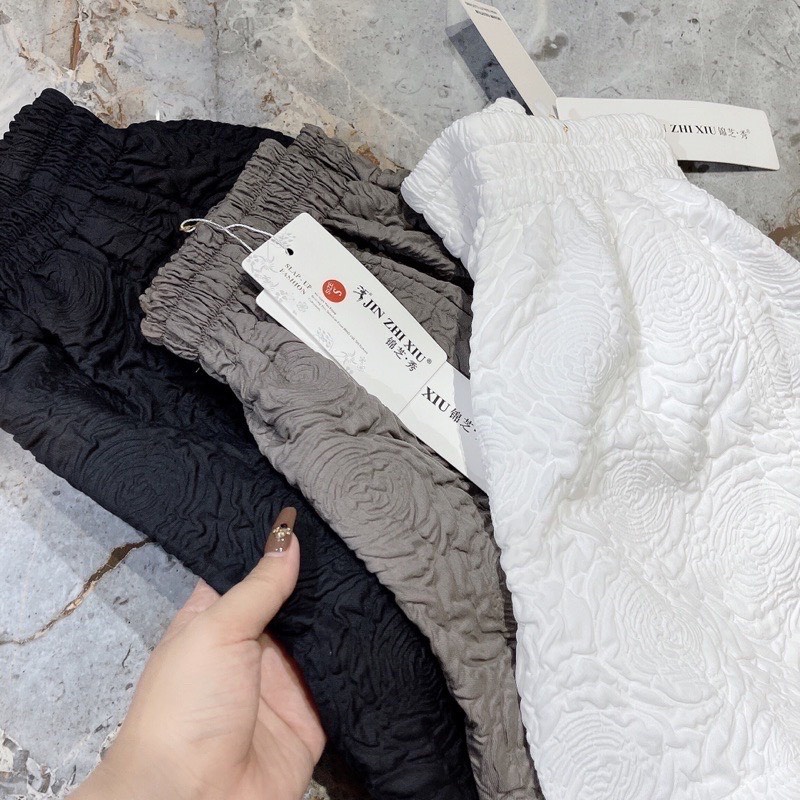 Quần short nữ dập nổi 3D hình hoa phối nhiều kiểu năng động SF150 | BigBuy360 - bigbuy360.vn