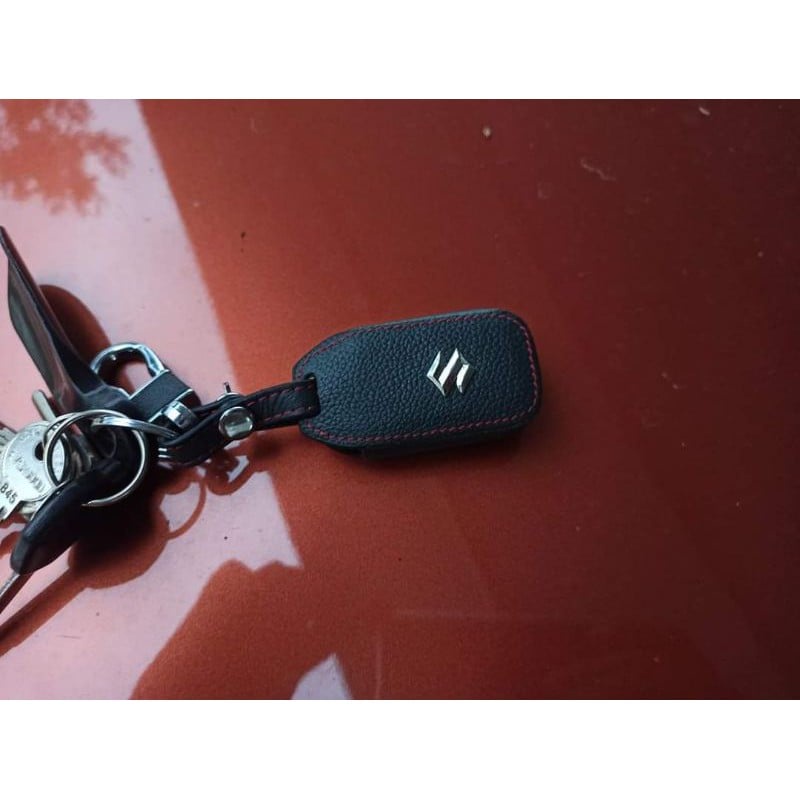Bao da chìa khoá da thật đính logo nổi dành cho Suzuki XL7, Ertiga