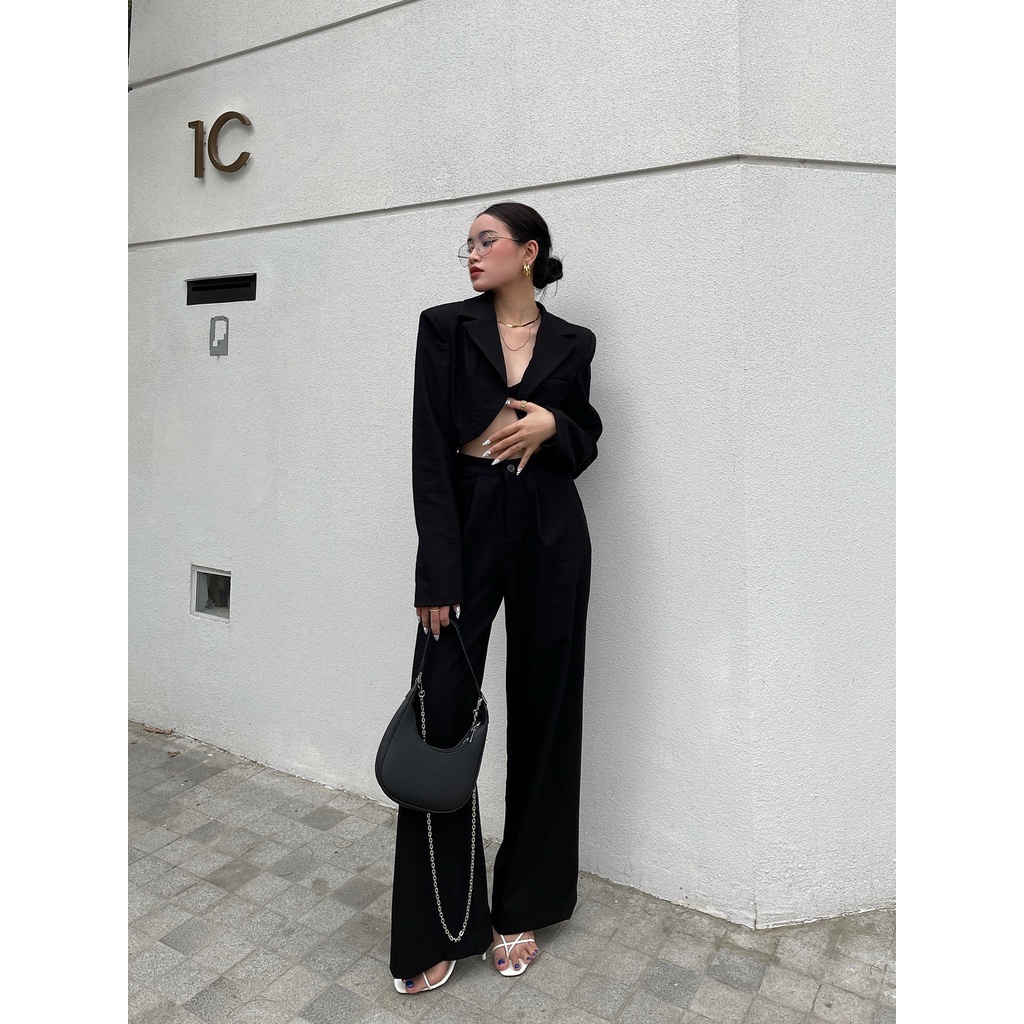 Noir Blazer - Blazer dáng croptop nút gài - Thiết kế bởi Coco.official | BigBuy360 - bigbuy360.vn