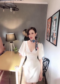 ĐẦM LỤA TRẮNG CỔ V (KÈM HÌNH THẬT)