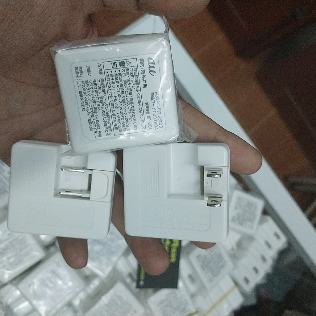 (Mới 100%) Củ Sạc Nhật AU - Kiddi 5V1A - Dòng Khỏe, Chống Trai Pin, Sử Dụng Tất Cả Các Loại Điện Thoại