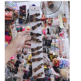 Cặp tóc sang chảnh