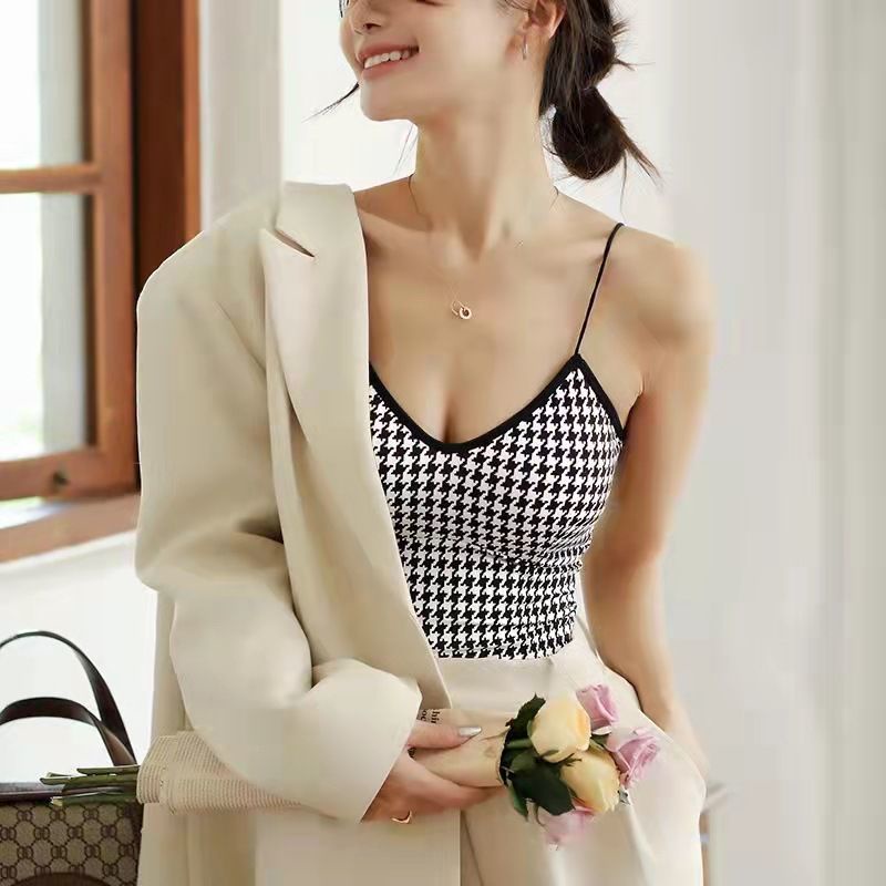 Áo Lót Lụa Lạnh Hai Dây Có Đệm Ngực Hình Chữ U Nhỏ Xinh Lưng Đẹp Mẫu 2022
