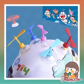 Chong chóng Doraemon gắn nón bảo hiểm