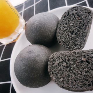 Bánh mì sữa Nhật Bản tinh than tre takesumi nguyên cám (Healthy Charcoal Milk Bread)