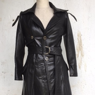 Áo s x của yanni huynh