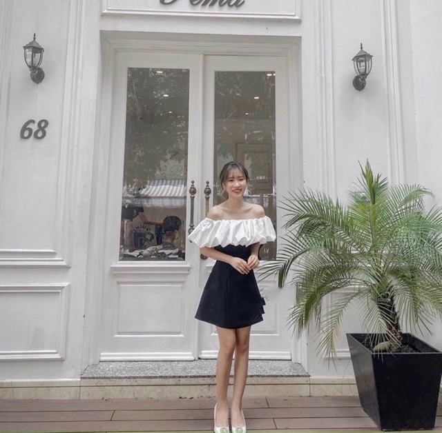 Đầm đen xoè trễ vai phối trắng | BigBuy360 - bigbuy360.vn