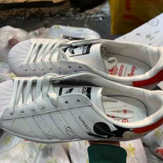Giày sneaker Superstar mickey