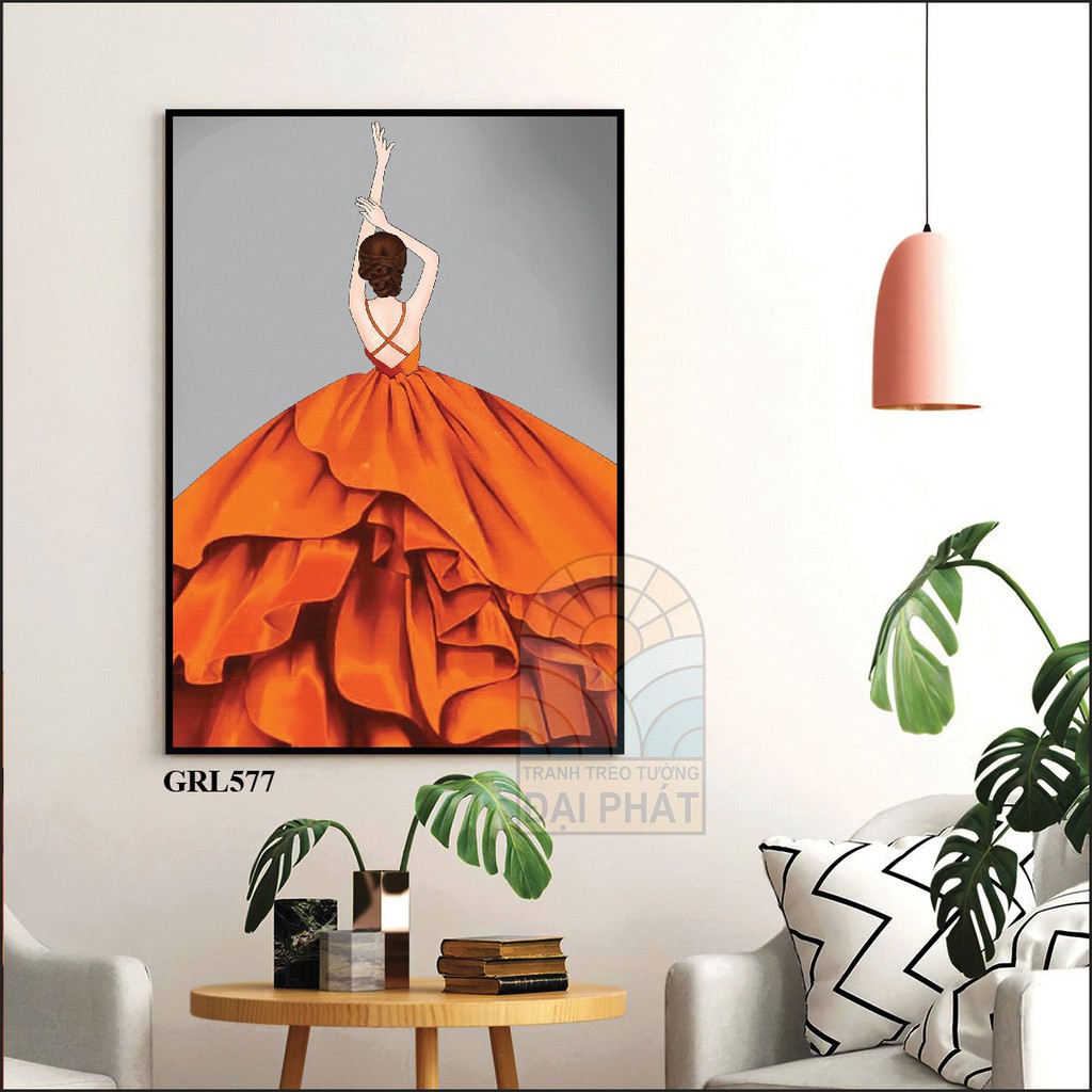 Tranh tráng gương cô gái phù hợp treo spa thẩm mỹ viện