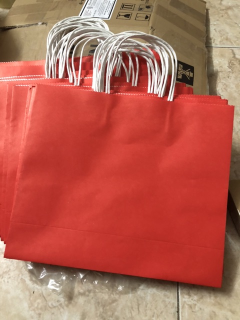 Túi giấy siêu to siêu khổng lồ 30x25x10 cm có đủ 4 màu xanh hồng trắng đỏ