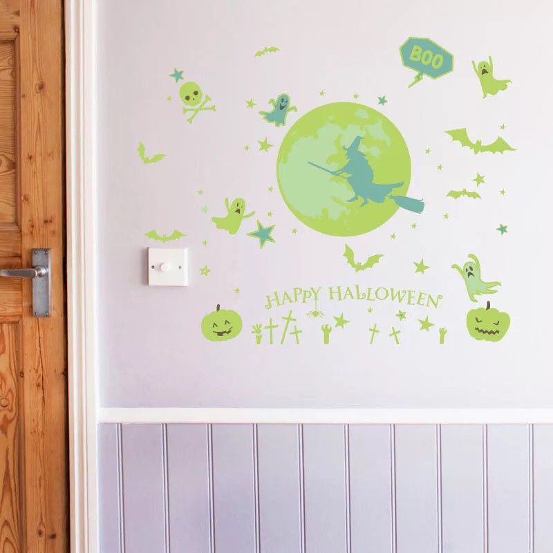 Decal trang trí tường Halloween dạ quang co bé