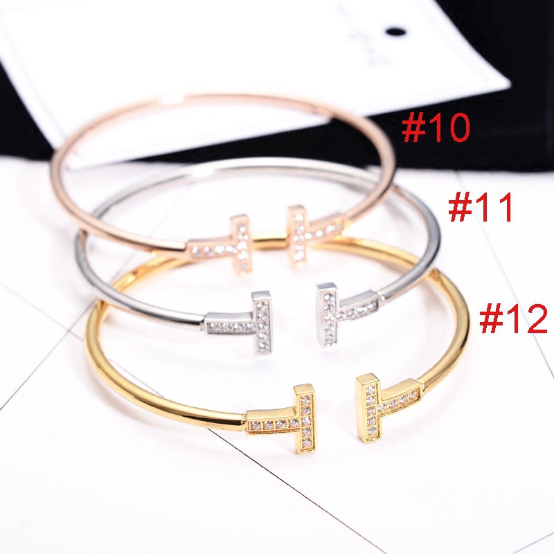 Vòng tay nữ mạ titan khắc chữ nhiều kiểu dáng phong cách Hàn Quốc trẻ trung thời trang | BigBuy360 - bigbuy360.vn