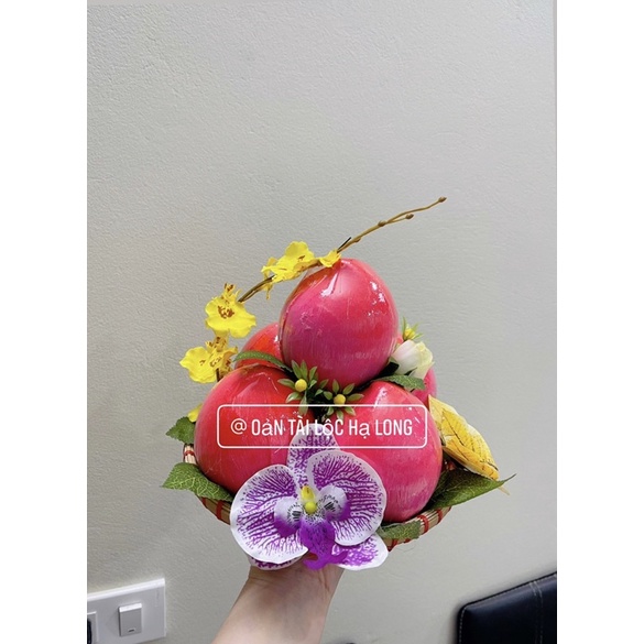 Set Oản đào khách về tự gắn theo mẫu dâng gia tiên 2024. Set bao gồm 5 quả Oản, mẹt và phụ kiện kèm theo mẫu.