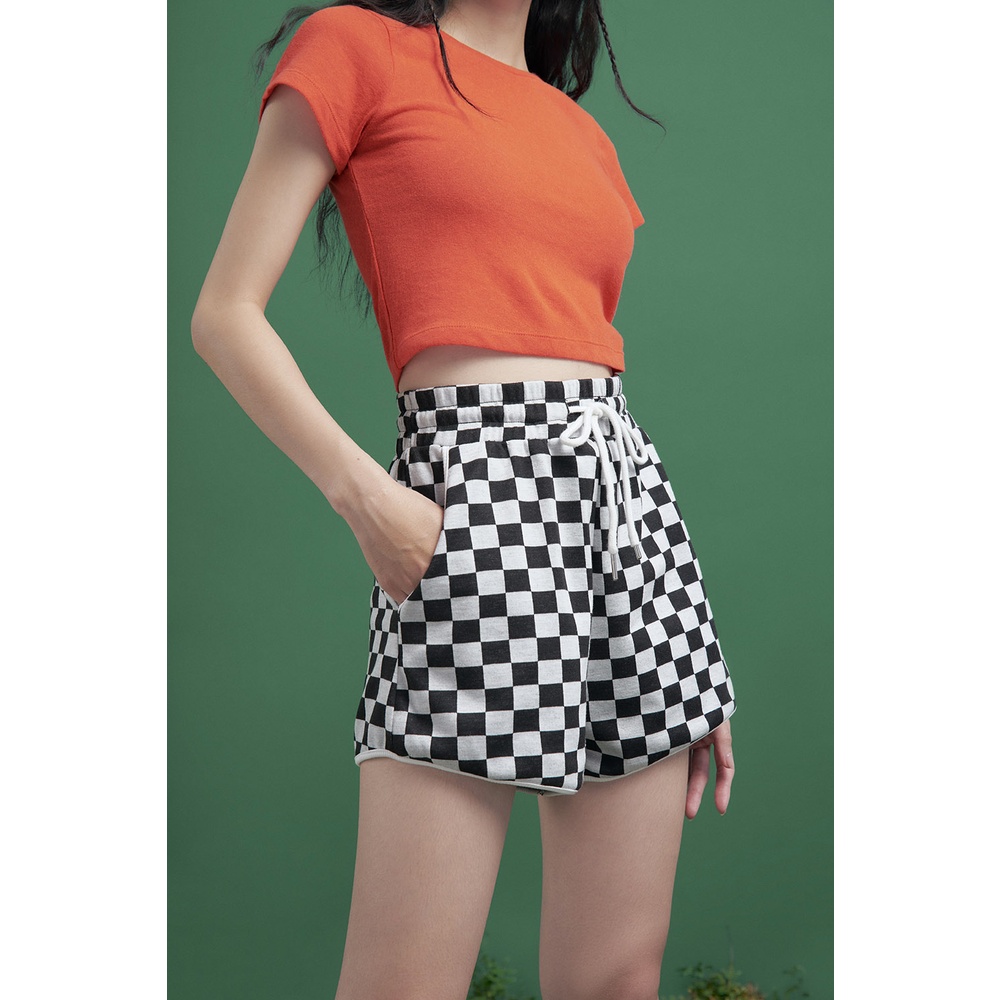 DOTTIE - Quần thun ngắn kẻ ô nữ đen Q0251