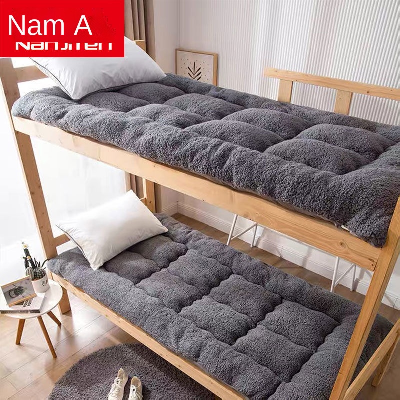 Nam Cực Nệm nhung cừu dày dặn mùa đông ký túc xá sinh viên đôi tatami có thể gấp lại chăn