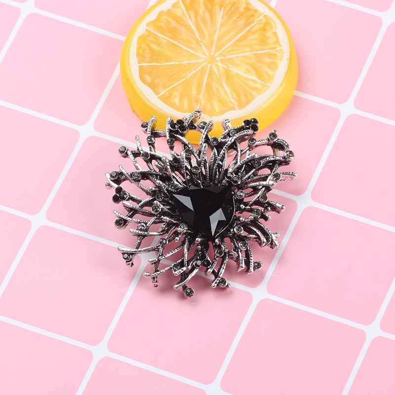 Trâm Cài Áo Hình Bó Hoa Đính Đá Sang Trọng Cho Nữ