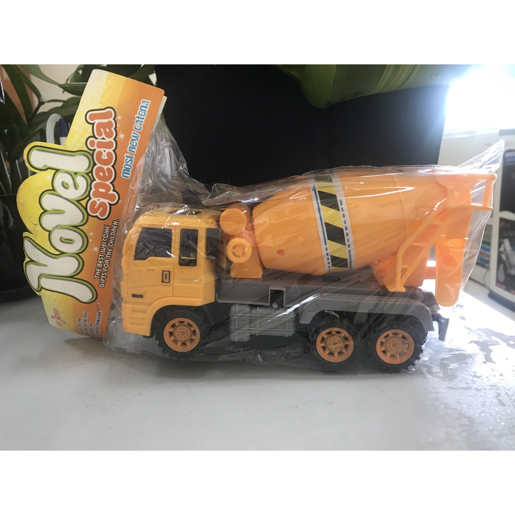 XE BUÝT TRƯỜNG HỌC, XE TRỘN BÊ TÔNG XOAY PHÁT NHẠC, XE CHỞ CÁT, VỈ ĐỒ CHƠI - KM Nutifood