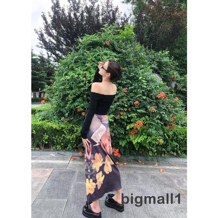 Set Áo Thun Ngắn Tay Cổ Tròn In Hình Chân Dung + Chân Váy Dài Lưng Cao Thời Trang Nữ