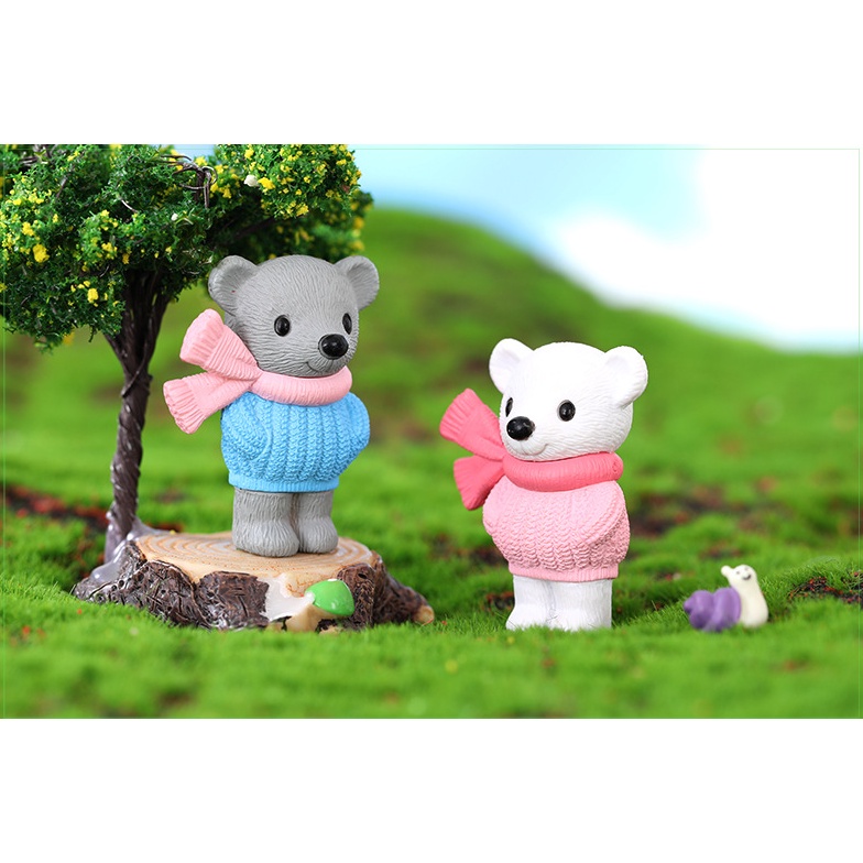 Mô hình gấu Teddy đeo khăn mặc áo len cho các bạn trang trí móc khóa, tiểu cảnh, terrarium, DIY