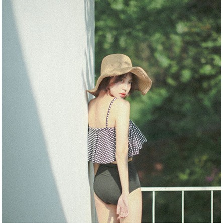 Có sẵn set đồ bơi bèo kẻ mặc 2 kiểu