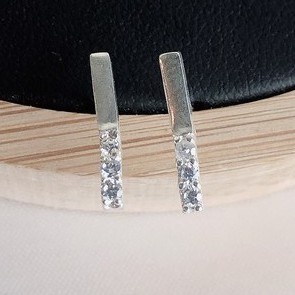Khuyên Tai Bạc Nữ S925 CaoBac Silver Mặt Thanh Dọc Phối Đá Độc Đáo Cho Nữ