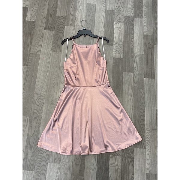 Đầm 2 dây xoè nữ
