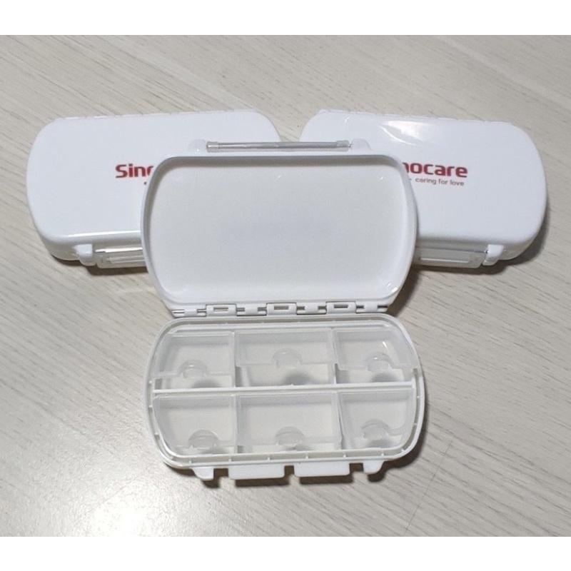 Hộp chia thuốc 6 ngăn tiện lợi Sinocare