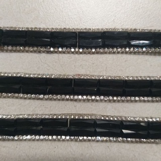 Đá dây ủi trang trí, size 1.4cm×dài 39cm (1 dây/5k)