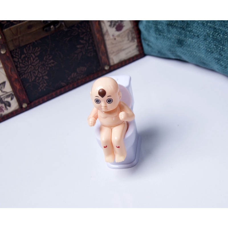 Mô hình bằng nhựa siêu ngầu siêu dễ thương cho các bạn để bàn trang trí