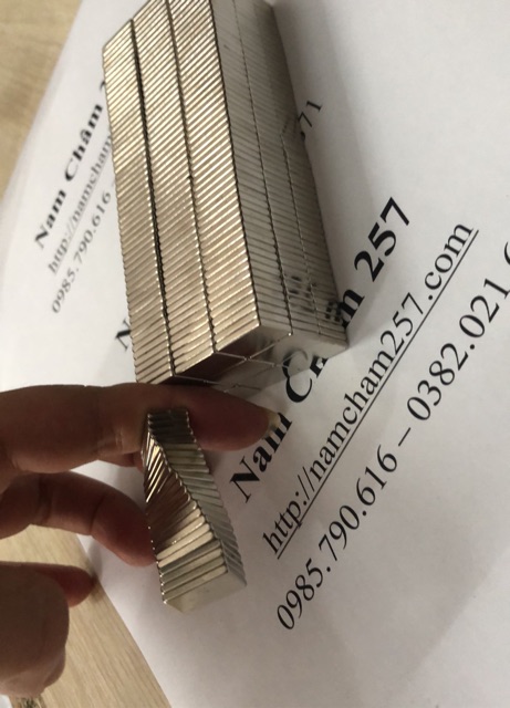 20 viên Nam châm 15x10x2mm, dạng thanh chữ nhật là nam châm trắng đất hiếm lực hút mạnh.