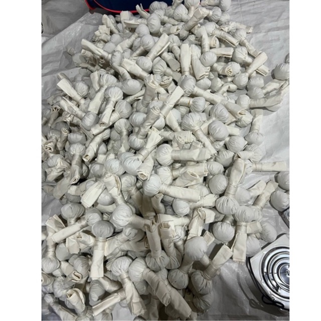Cây muối chườm mắt giảm quầng thâm và thon gọn cánh mũi