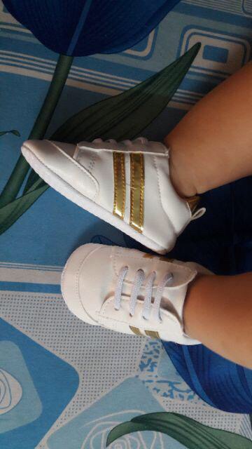 Giày tập đi ADIDAS cho bé yêu