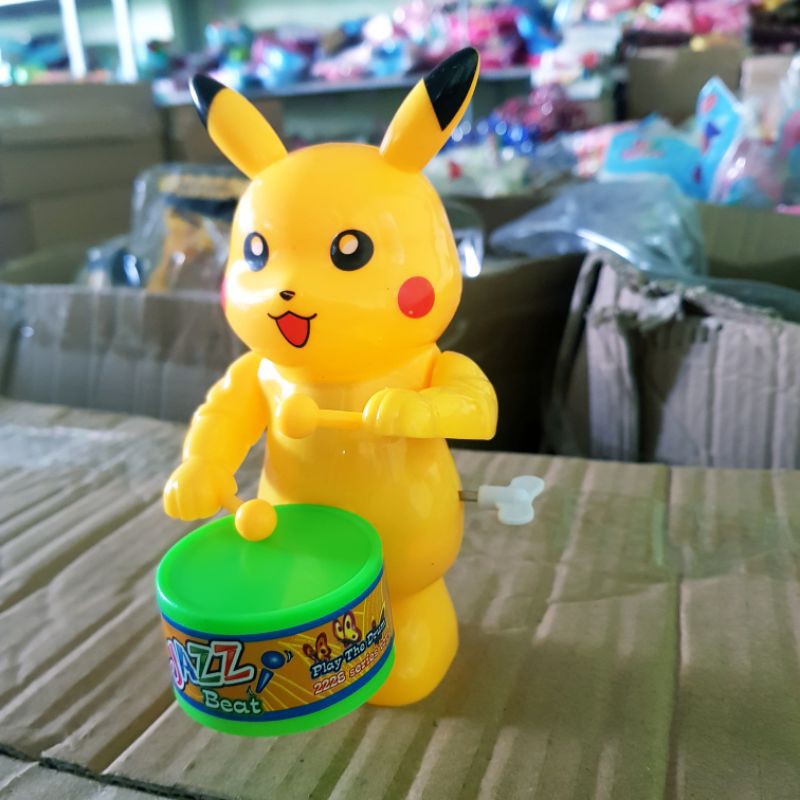 Đồ chơi pikachu đánh trống vặn cót