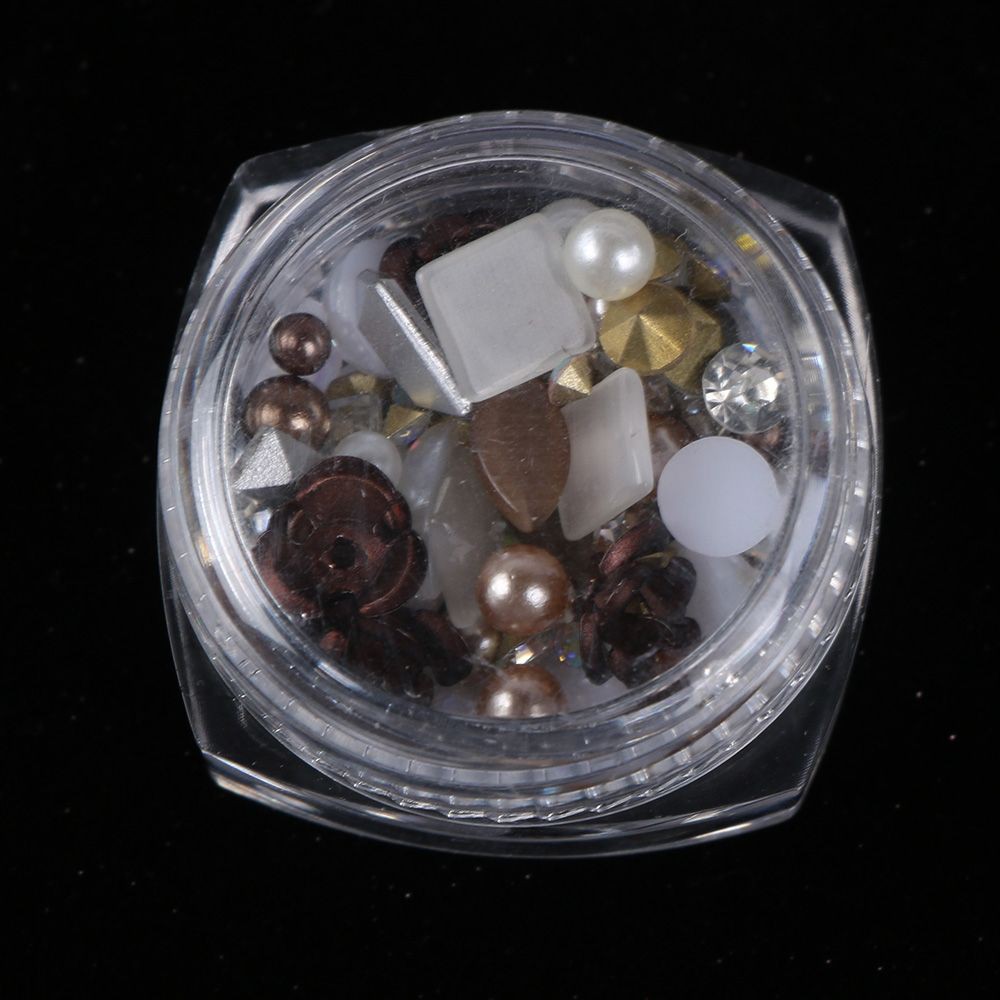 Đá kim tuyến đính móng trang trí