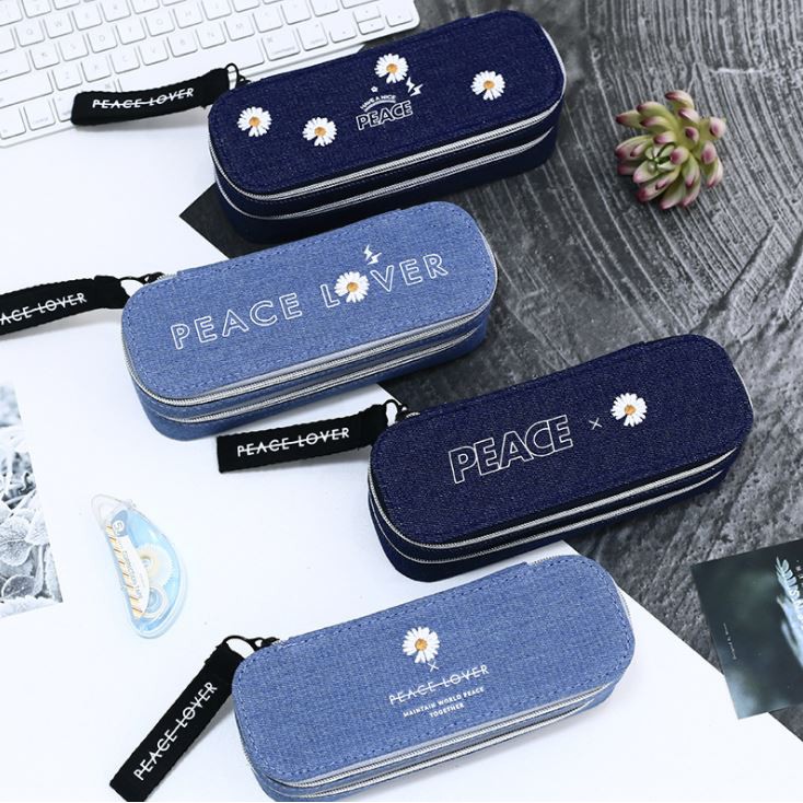 Bóp Viết Hai Ngăn Cao Cấp Vải Jean Peace Hoa Daisy Nhỏ