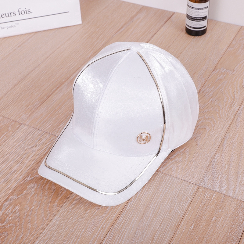 Youthful Korean style cap for both men and women