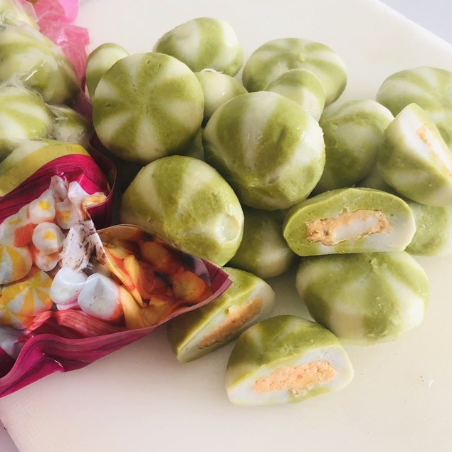 100g viên bánh bao nhân trứng muối phô mai Lacusina (6 viên_màu xanh)