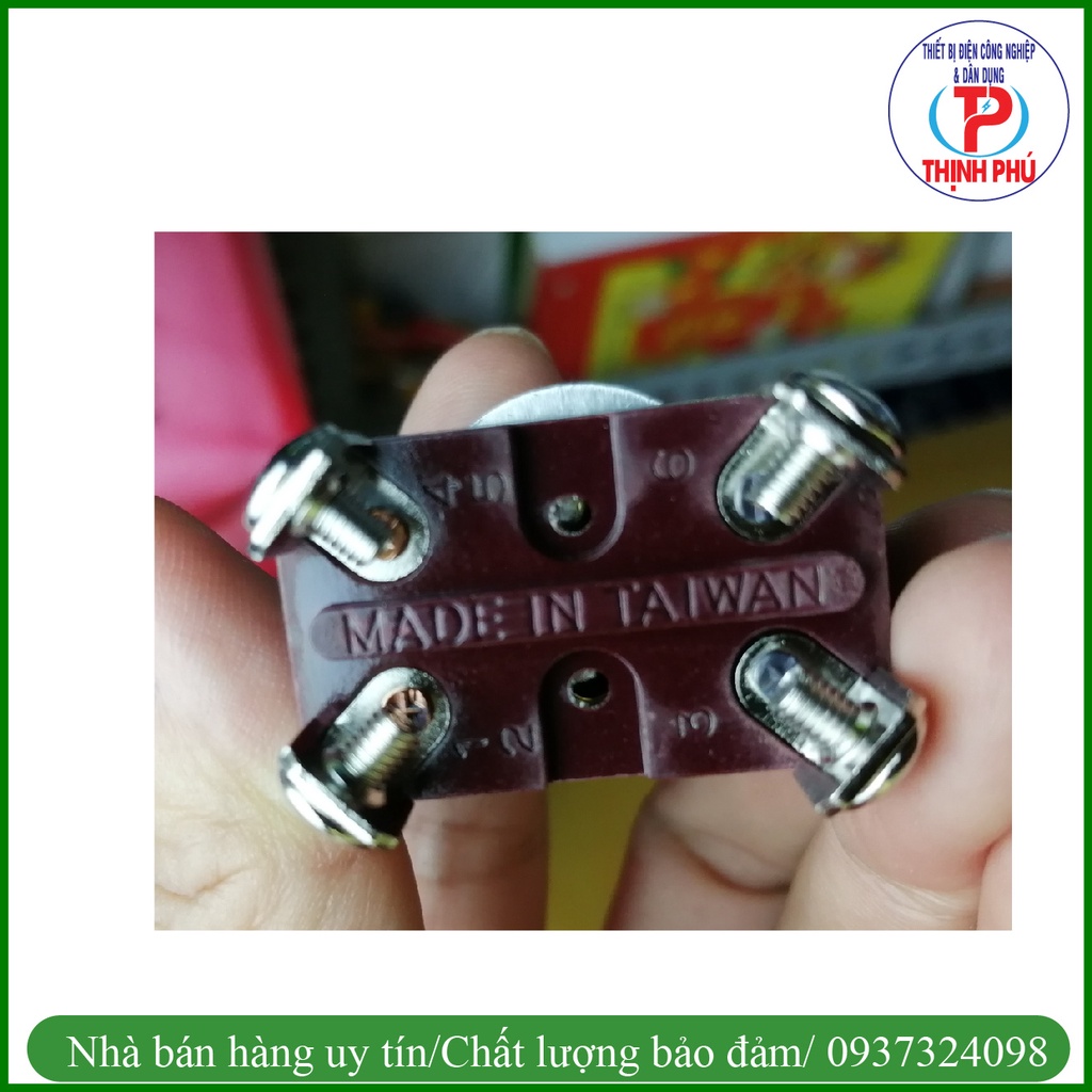 Công tắc gạt 2 chân 2 vi trí, 3 chân 3 vị trí, 4 chân 2 vị trí, 6 chân 3 vị trí.