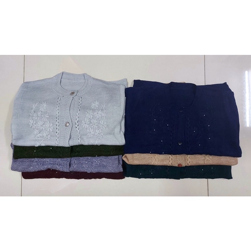 Áo len bà già tay dài