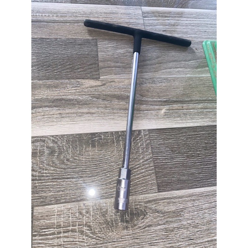 Sản phẩm gia đình làm: Tê 12mm tê vặn ốc